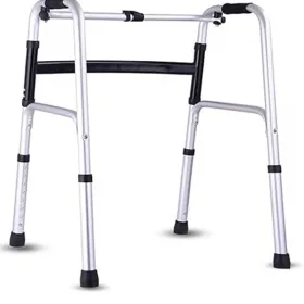 下肢トレーニングのための実用的な大人の歩行器-高齢者のための折りたたみ式歩行器-アルミニウム合金 車輪と取り外し可能なアームレストパッド付き折りたたみ標準歩行器 ポータブルスタンディングウォーキングフレーム